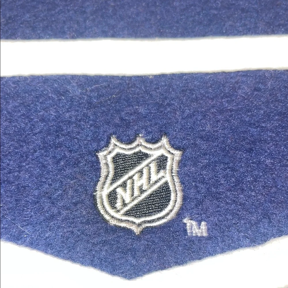 Vintage Toronto Maple Leafs NHL Felt Wall Banner Hanging Pennant Blue White